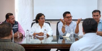 Continúa el diálogo para mejorar servicios básicos en la colonia Fundadores de Cabo San Lucas