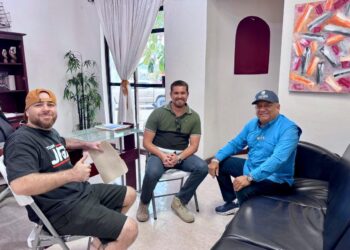 Respalda Delegación de Cabo San Lucas iniciativa de negocios locales y talento artístico