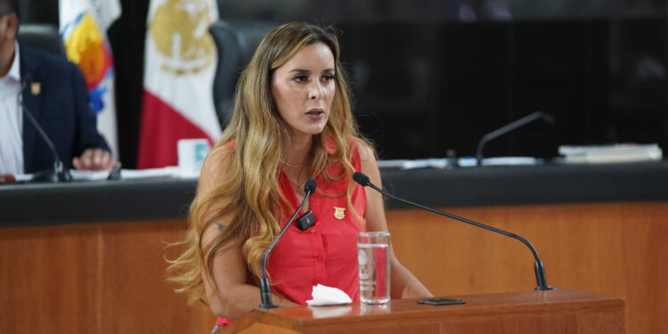 Propone diputada Arlene Moreno denominación inclusiva para la rotonda de personas ilustres en BCS