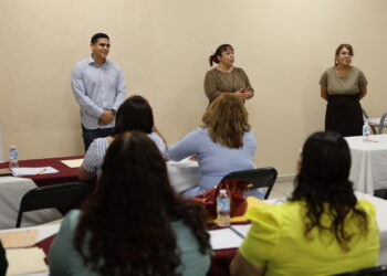 SEDIF BCS evalúa a 25 profesionistas para participar en procesos de adopción