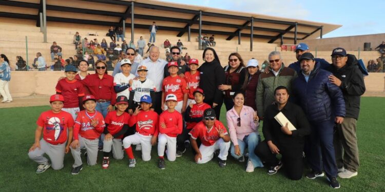 El deporte y la convivencia comunitaria se fortalecen en Guerrero Negro con un nuevo estadio de béisbol