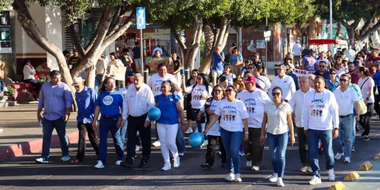 Más de 500 personas se suman a la “Gran Marcha por el Autismo 2026” en el malecón de La Paz