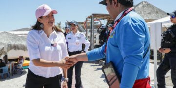 Milena Quiroga encabeza operativo de regreso seguro en La Paz que recibirá a más de 20,000 visitantes de playas 