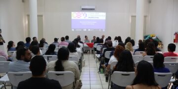 Inicia curso para fortalecer habilidades de emprendedores en La Paz
