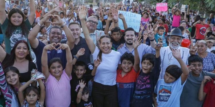 Fortalece Milena Quiroga espacios para la niñez con rehabilitación de parque en Lagunitas