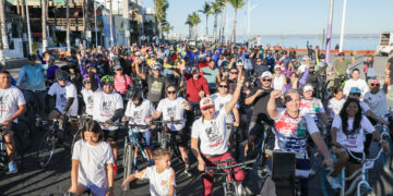 Milena Quiroga impulsa la paz y la vida saludable con rodada junto a más de 200 paceños