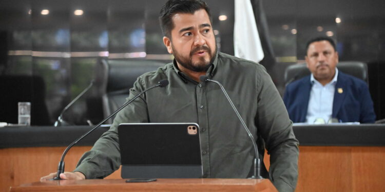 Proponen tipificar como delito la prestación irregular del servicio de transporte público en BCS
