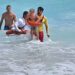 Guaradavidas de ZOFEMAT logra rescate oportuno de menor en Playa Santa María