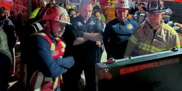 Brinda XV Ayuntamiento de Los Cabos atención inmediata a familias afectadas por incendio en Cabo San Lucas