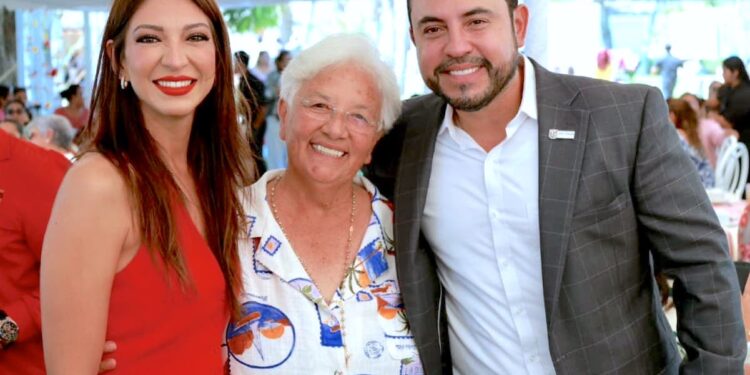 Reconoce Ayuntamiento de Los Cabos labor de las mamás trabajadoras con festejo conmemorativo