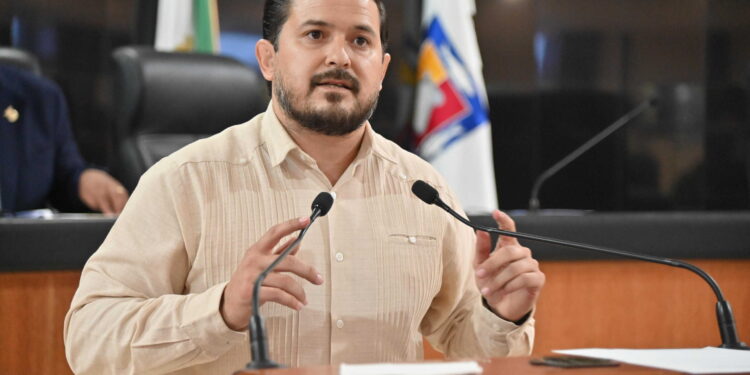 Impulsan reforma constitucional para fortalecer la austeridad, paridad y eficiencia en BCS