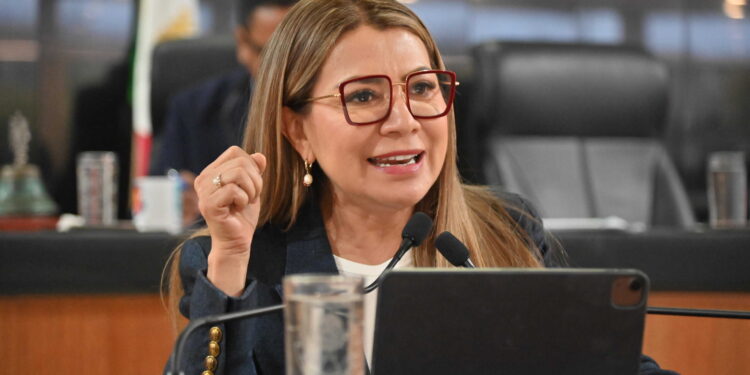 Priorizar desayunos calientes en escuelas de BCS: Diputada Lupita Saldaña