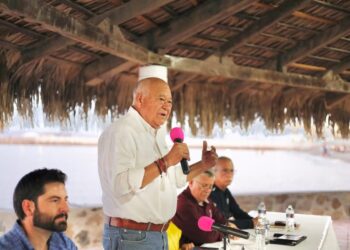 Autoriza gobernador Víctor Castro tarifas preferentes en instalaciones de API en Loreto 