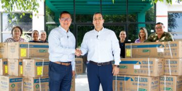 Gobierno BCS entrega equipos de aire acondicionado al CECyTE para mejorar espacios educativos