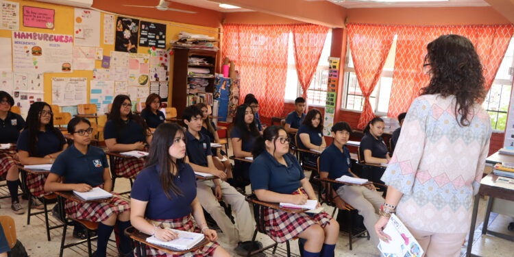 Invierte Gobierno del Estado 25 mdp en mantenimiento y mobiliario para educación básica