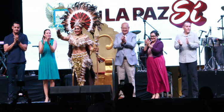 Gobernador preside coronación de Reina Calafia 2026 en el 491 aniversario de La Paz; destaca tradiciones e identidad paceña