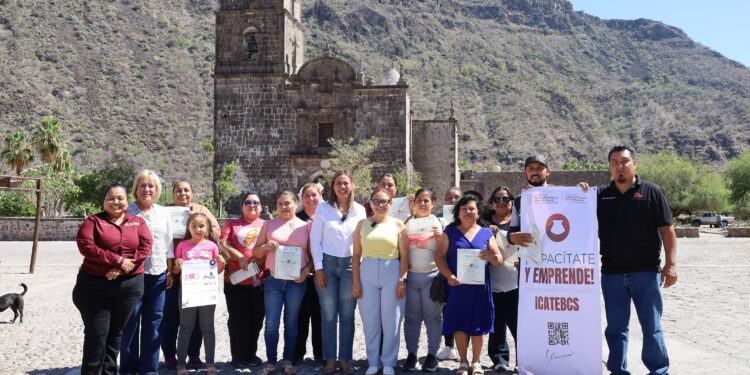ICATEBCS entrega 47 constancias y acerca capacitación para el autoempleo en San Javier