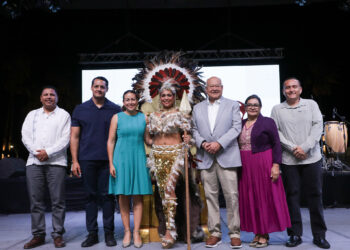 Celebran noche de identidad y tradición en La Paz; Milena Quiroga promueve tradiciones sudcalifornianas 