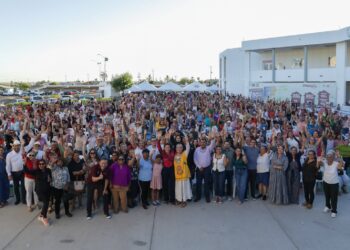 Milena Quiroga reconoce a las madres paceñas y refrenda su respaldo 