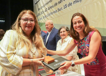 Reconoce Milena Quiroga plazas y aumento salarial para maestros de Baja California Sur