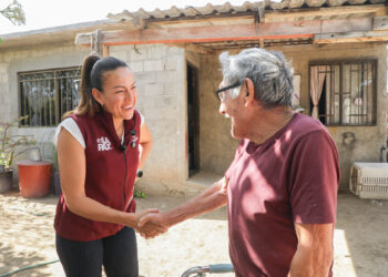 En La Paz sí tenemos agua: Milena Quiroga visita hogares en El Mezquitito para constatar el servicio 
