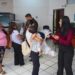 Beneficia Ayuntamiento de Los Cabos a familias de Cabo San Lucas con entrega de apoyos alimentarios