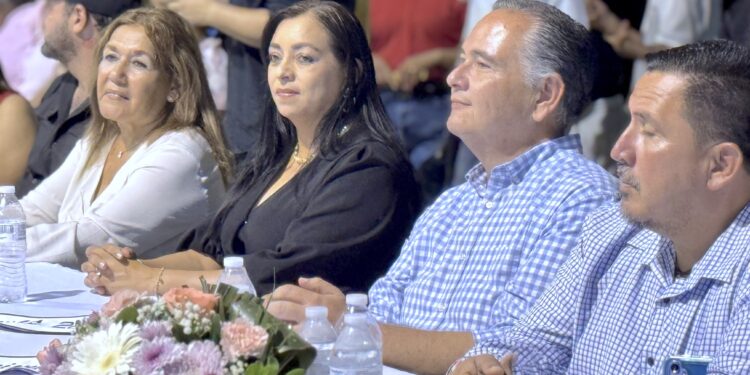 Familias de Las Cuevas celebran sus Fiestas Tradicionales 2026