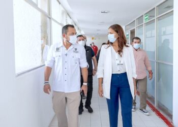 Anuncia Christian Agúndez apoyo con equipamiento para hospitales de Los Cabos