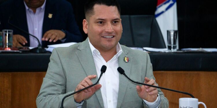 Diputado Erick Agúndez plantea tipificar la zoofilia y el abuso sexual animal como delito en BCS