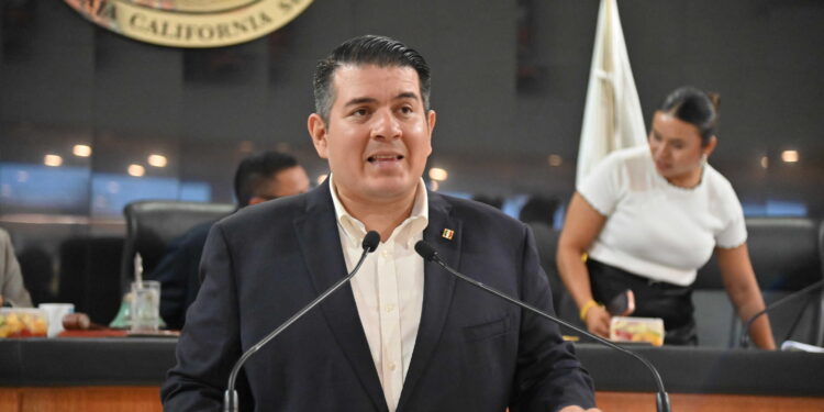Impulsan la enseñanza de Programación e Inteligencia Artificial en escuelas de BCS