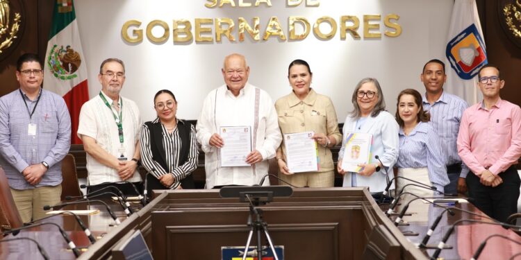 Recibe Gobernador pliego petitorio del Sindicato de Trabajadores de Salud en BCS