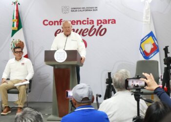 Reconoce Gobernador Víctor Castro compromiso y trabajo del SEDIF BCS
