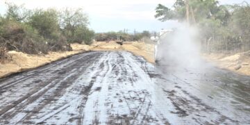 Registra avance del 45% la pavimentación del camino a El Ancón en Los Barriles