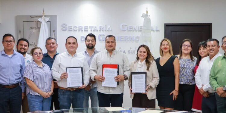 Gobierno BCS y Banco Santander firman convenio para impulsar MiPyMEs y 5 mil becas de formación