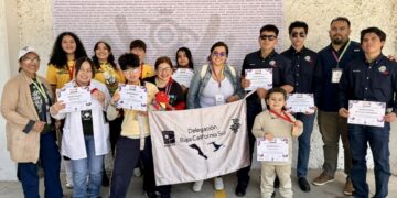 Obtienen estudiantes de BCS medallas y acreditación internacional en INFOMATRIX México 2026