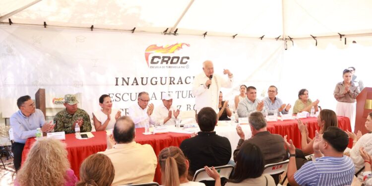 Inaugura Víctor Castro tercera escuela de turismo de la CROC; se amplía oferta de capacitación en BCS
