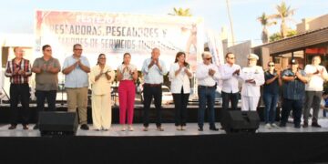 Destaca Gobernador aportación de mujeres y hombres del mar a la economía de BCS
