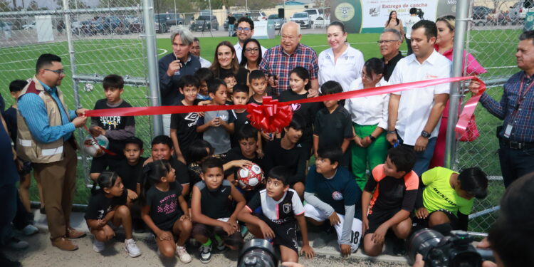 Entrega Gobernador primera cancha del Programa Mundial Social 2026 en El Centenario
