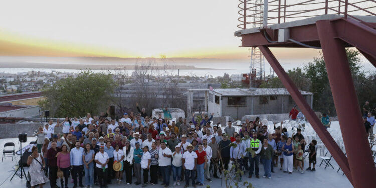 Milena Quiroga inaugura obras para la seguridad, convivencia y abasto de agua en Colina de la Cruz; en La Paz sí hay resultados
