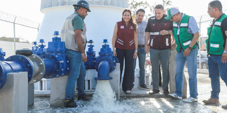 Milena Quiroga fortalece el abasto de agua en Paraíso del Sol con nuevo tanque elevado