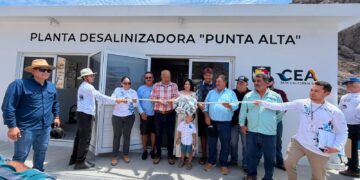 Beneficia Víctor Castro a familias de Punta Alta con nueva planta desalinizadora