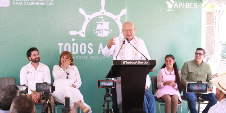 Presentan parque infantil inclusivo “Todos a Bordo” en el malecón costero de La Paz