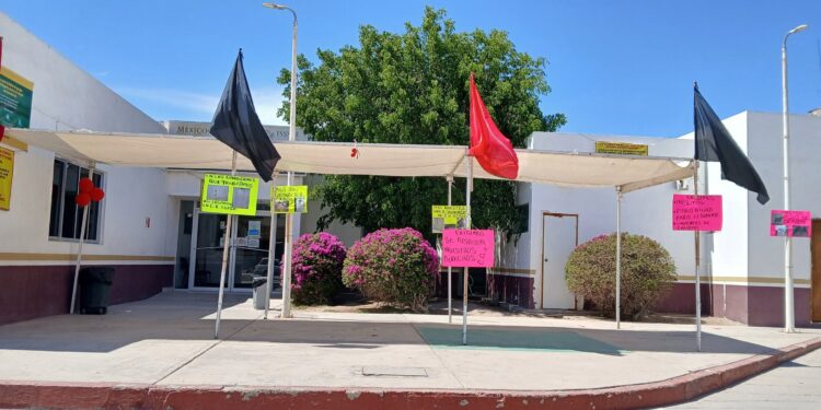 ¡EXPLOTA EL ISSSTE EN CIUDAD CONSTITUCIÓN! Trabajadores exigen la salida de funcionaria señalada por presunto hostigamiento… y denuncian que las autoridades la siguen protegiendo