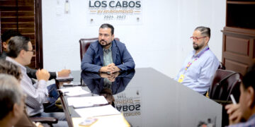 Dan seguimiento autoridades municipales a proyecto de muro de contención y vía alterna en el CRIT Los Cabos