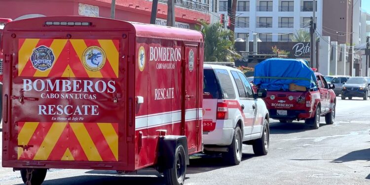 Bomberos de Cabo San Lucas concluyen envío de víveres en apoyo a familias de San José de Comondú