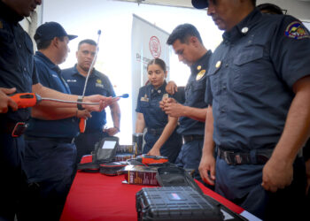 Bomberos de San José del Cabo reciben detectores especializados para atender fugas de gas 