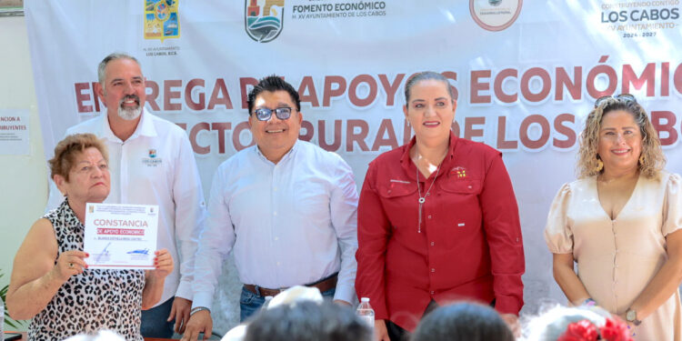 Entrega XV Ayuntamiento cerca de un millón de pesos para fortalecer al sector agropecuario de Los Cabos