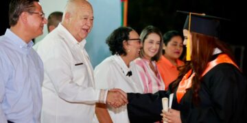 Fortalecer la educación es sembrar bienestar y oportunidades para las nuevas generaciones: Víctor Castro