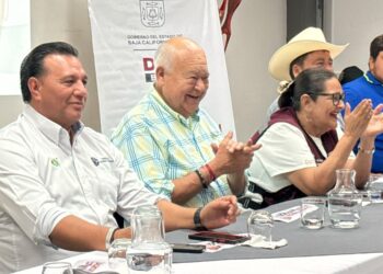 Encabeza gobernador Víctor Castro entrega de Pensiones Humanitarias para fortalecer el bienestar de las familias sudcalifornianas