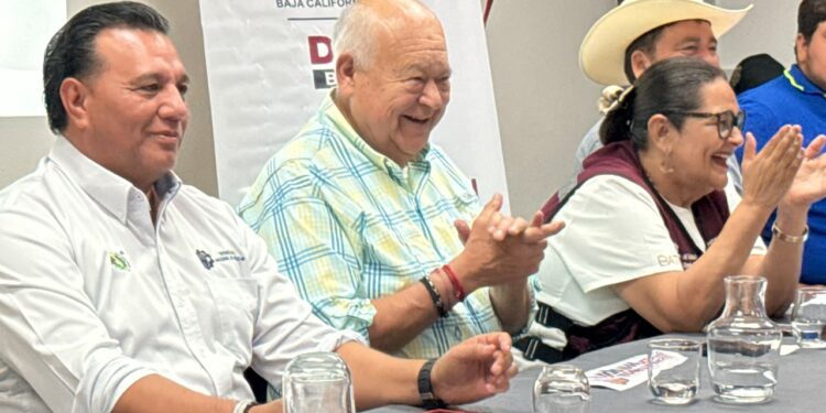 Encabeza gobernador Víctor Castro entrega de Pensiones Humanitarias para fortalecer el bienestar de las familias sudcalifornianas